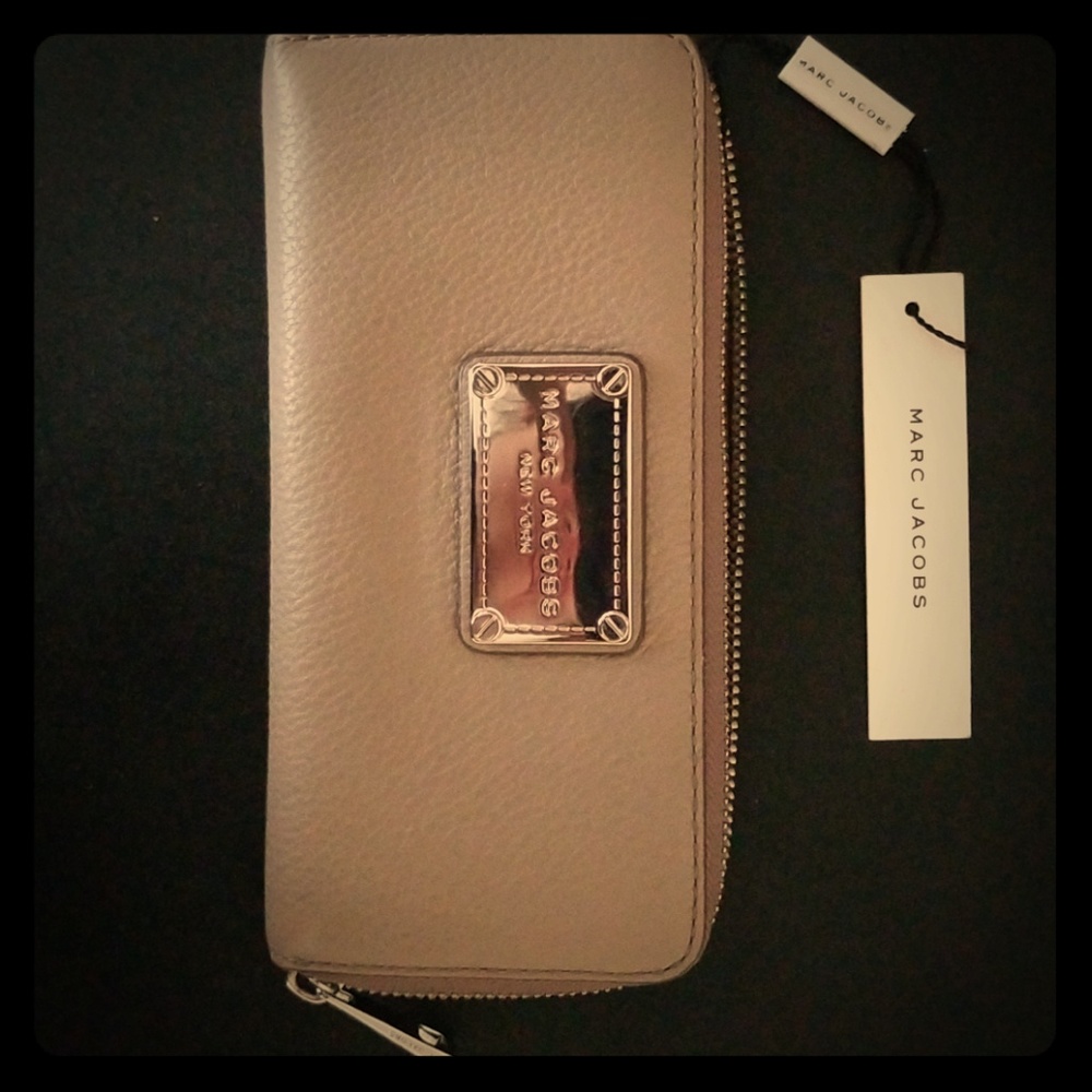 Brand New, Elegant Leather Marc Jacob Wall…